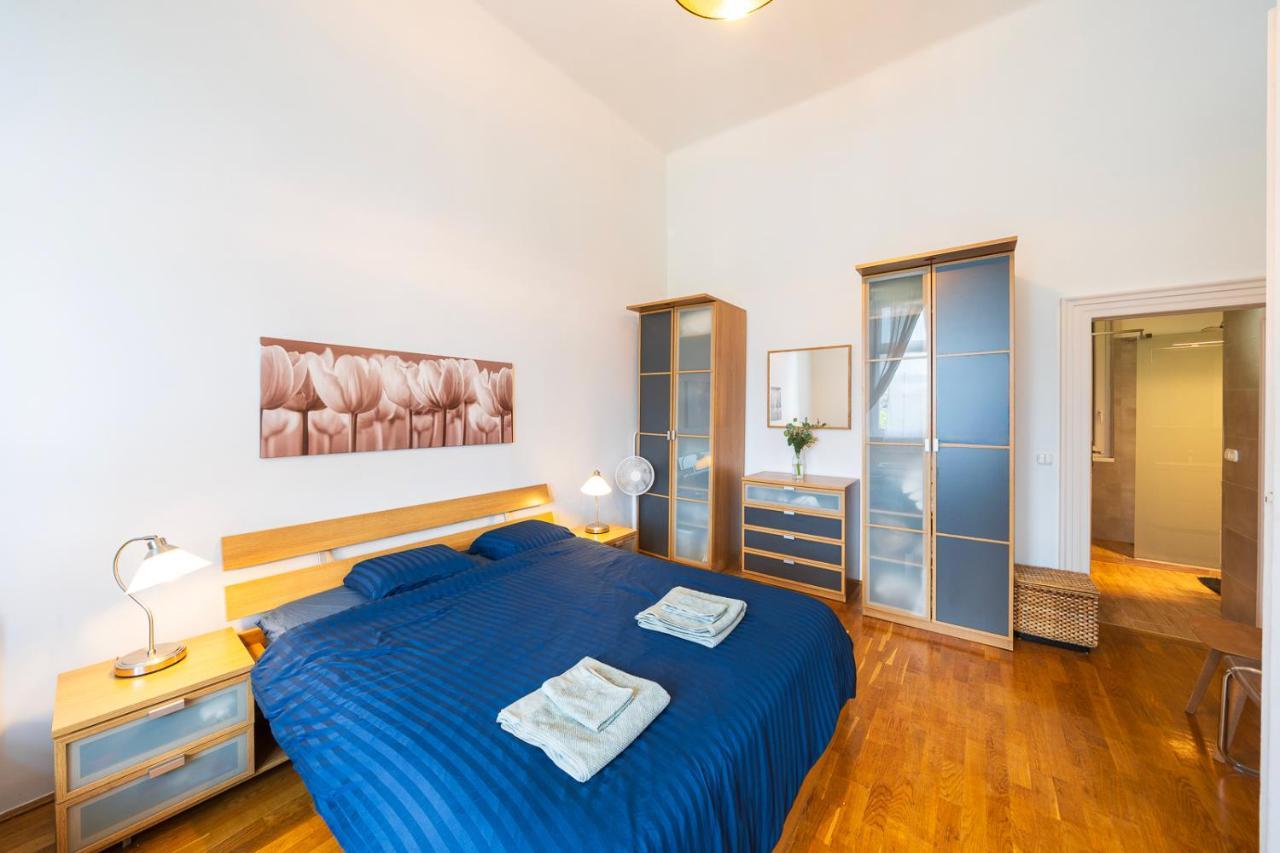 Shining Bright Two Bedroom Apt Next To Andrassy Ave Budapest Esterno foto